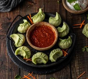 Veg mixed steam momos [6 pcs]
