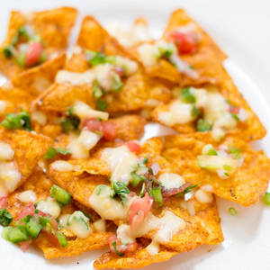 Nachos With Cheese Sauce
