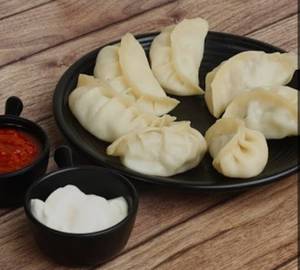 Veg Paneer Momos (10Pcs)
