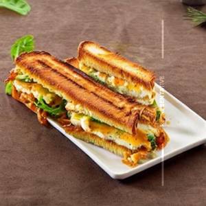 Egg Chicken Cheese Grilled Sandwich