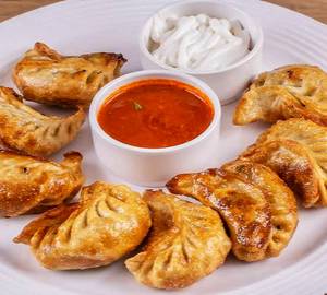 Chicken momos