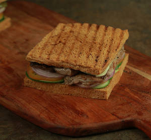 BP Tuna Garlic Bread Sandwich