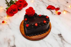 Chocolate Heart Shape Cake (500 Grams)