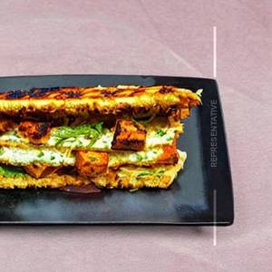 Grilled tandoori paneer sandwich