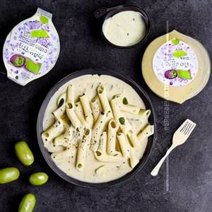 Alfredo Sauce White Cheese & Olive Pasta