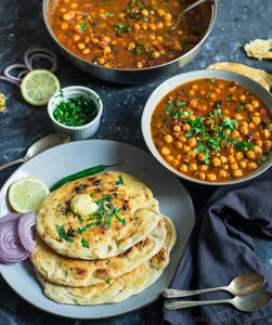 Pindi Chana Masala , Kadhai Paneer Combo Thali