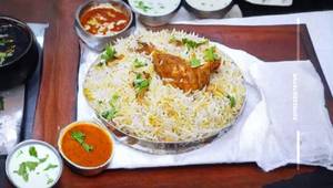 Chicken Hyderabadi Biryani [750Ml]