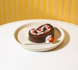 Strawberry Swiss Roll