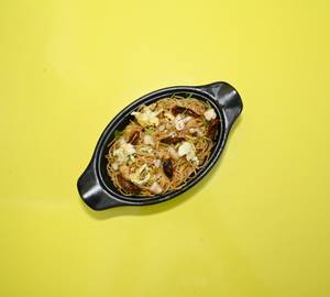 Mix schezwan noodles