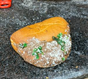 Cream bun [1 piece]
