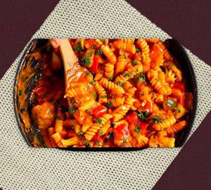 Red paneer pasta