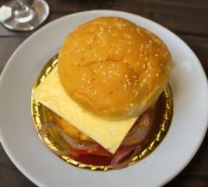 Tandoori Cheese burger