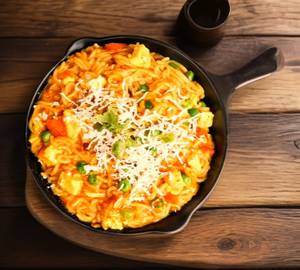 Veg Cheesy Fried Wai Wai