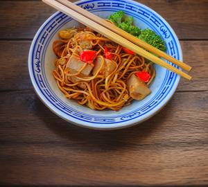 CHICEKN NOODLES BOWL