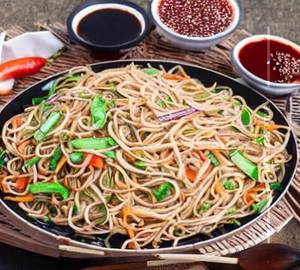 Vegetable Noodles Hakka