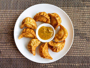 Chicken Momos (deep Fried)