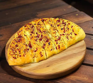 Veg Stuffed Garlic Bread