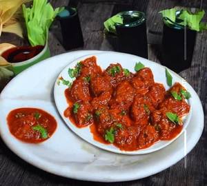 Paneer chilli garlic momos