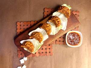 Deep Fried Paneer Momos (5 Pcs)