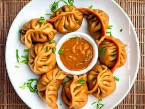 Veg fried momos