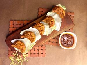 Deep Fried Chicken Cheese Momos (5 Pcs)