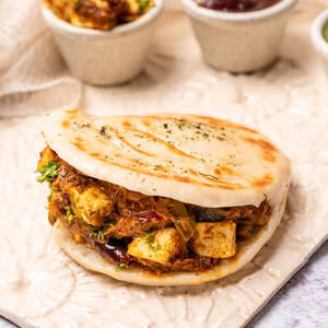 Kadhai Paneer Masala Pocket