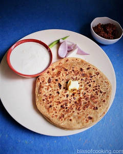 Onion Paratha Box