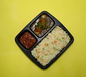 Veg fried rice + chilli chicken