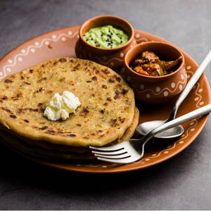 Aloo Pyaaz Paratha