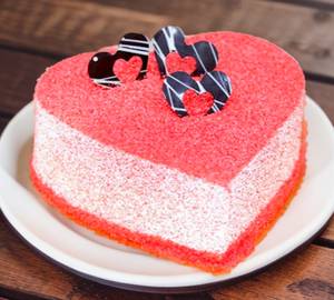 Red velvet heart cakes