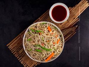 Hakka noodles