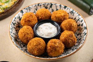 Cheese Balls (8 Pcs)