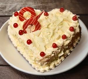 White forest heart cakes