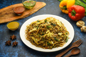 Egg Hakka Noodles