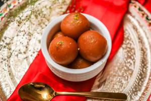 Gulab Jamun [2 Pieces]