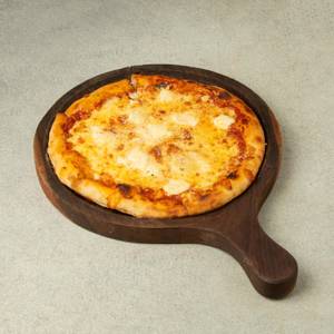 Quattro Formaggi Pizza