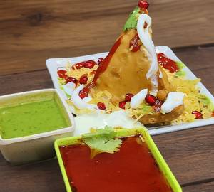 Poha samosa chaat