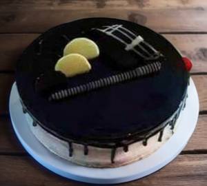 Chocolate cream cake