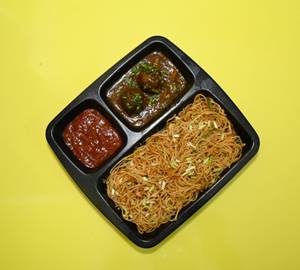 Veg noodles+ Chicken Manchurian