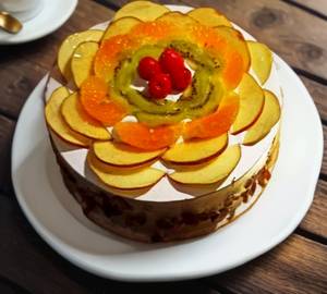 Fresh fruit cake