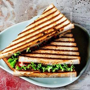 Junglee Sandwhich(Triple Layer)