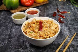 Schezwan Chicken Fried Noodles