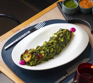 Hari Mirchi Thecha Paneer Tikka (6 Pcs)