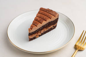 Nutella Layered Cheesecake Pastry Slice