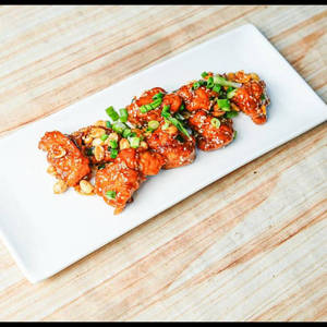 Crispy Honey Glazed Chicken With Peanuts And Red Chillies