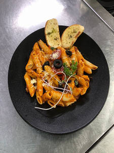 ARABITA PASTA CHICKEN