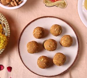 Besan Laddu