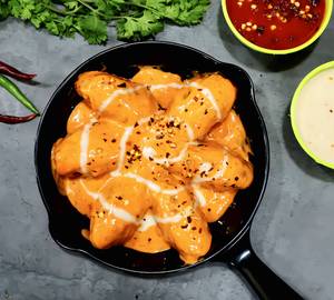 Chicken Tandoori Gravy Momos [6 Pieces]