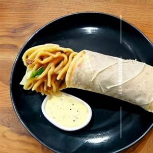 Noodles Mayo Cheese Frankie