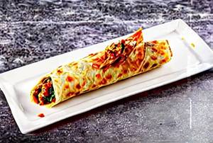 Manchurian Cheese Schezwan Noodle Frankie